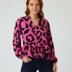 Bluse mit Leodruck