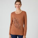 Pullover im Federdesign