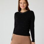 Pullover mit Verzierung