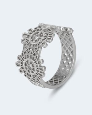 Ring im Fantasiedesign