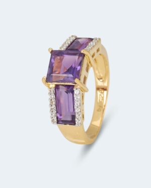 Ring mit Amethyst-Trio und Zirkon