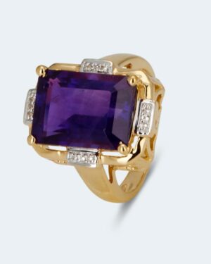 Ring mit Amethyst und Weißtopas