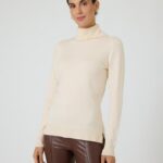 Rollkragenpullover mit Strass