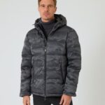 Steppjacke im Berg-Design